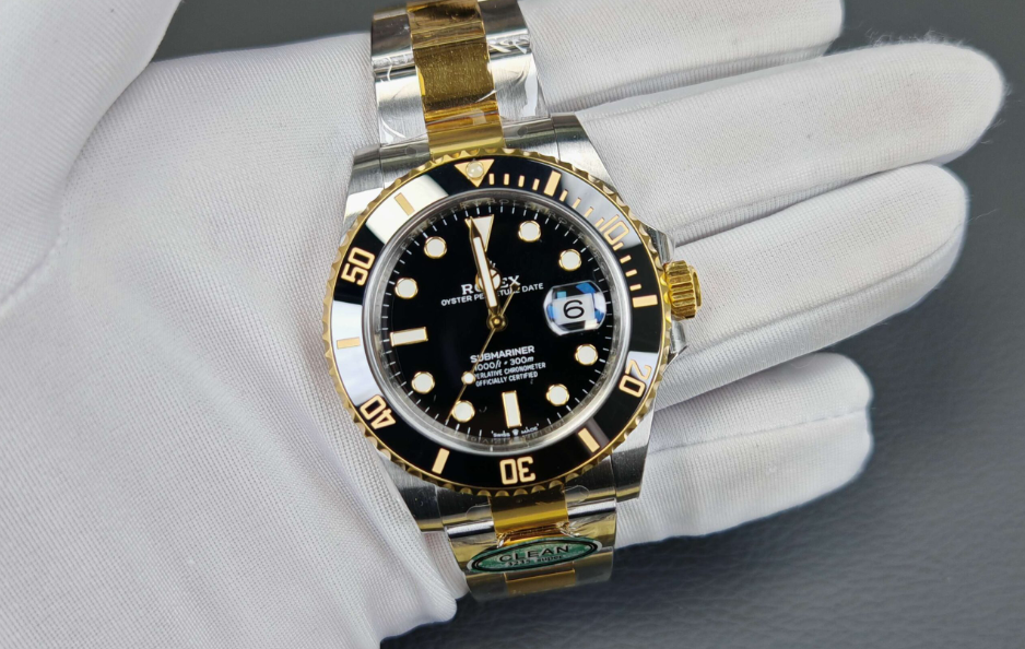 Submariner gold black